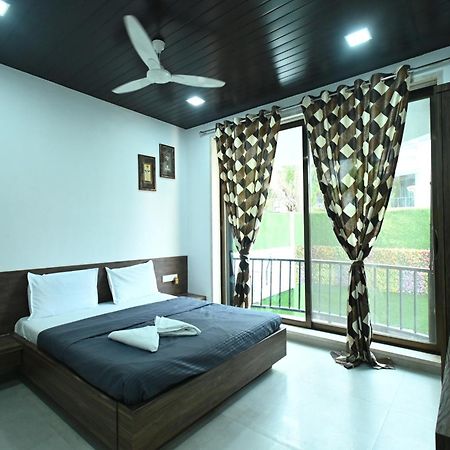 Emerald Villa لونافالا المظهر الخارجي الصورة