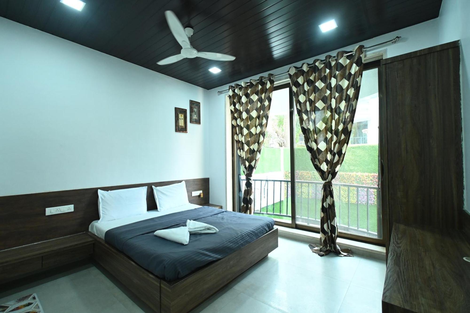 Emerald Villa لونافالا المظهر الخارجي الصورة